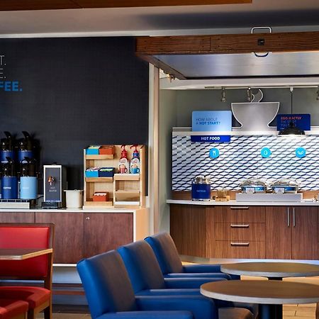 Holiday Inn Express & Suites - Madison West - Middleton By Ihg Zewnętrze zdjęcie