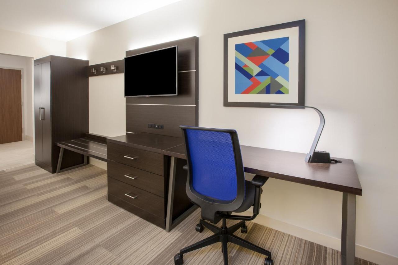 Holiday Inn Express & Suites - Madison West - Middleton By Ihg Zewnętrze zdjęcie