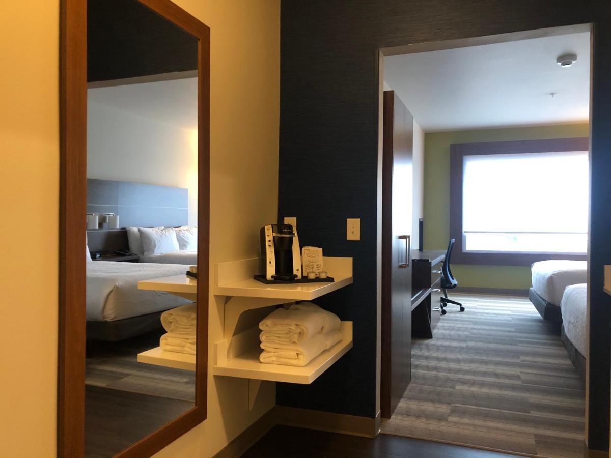 Holiday Inn Express & Suites - Madison West - Middleton By Ihg Zewnętrze zdjęcie