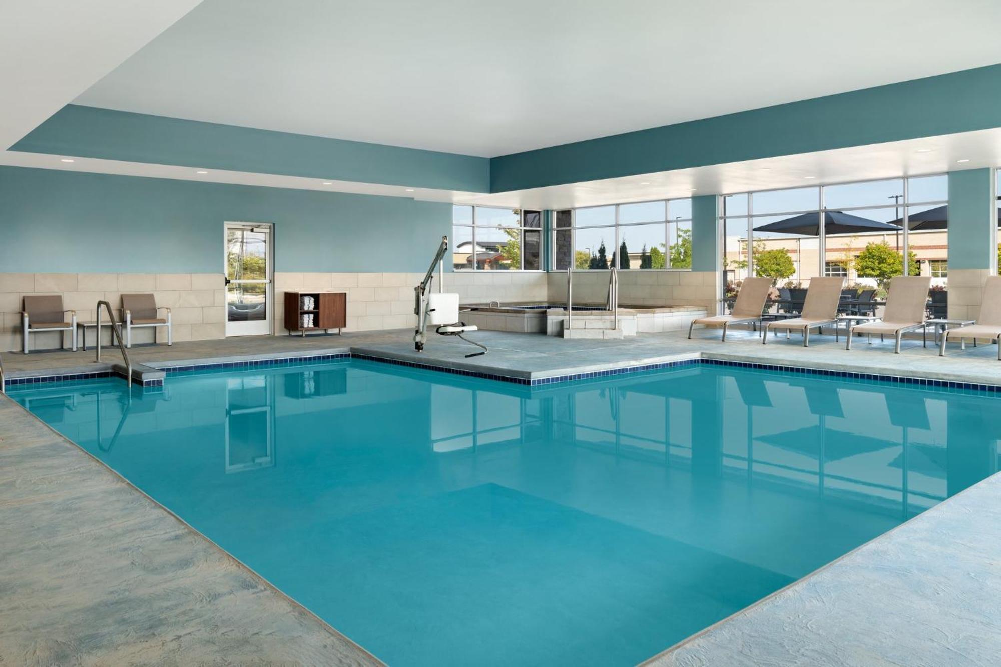 Holiday Inn Express & Suites - Madison West - Middleton By Ihg Zewnętrze zdjęcie